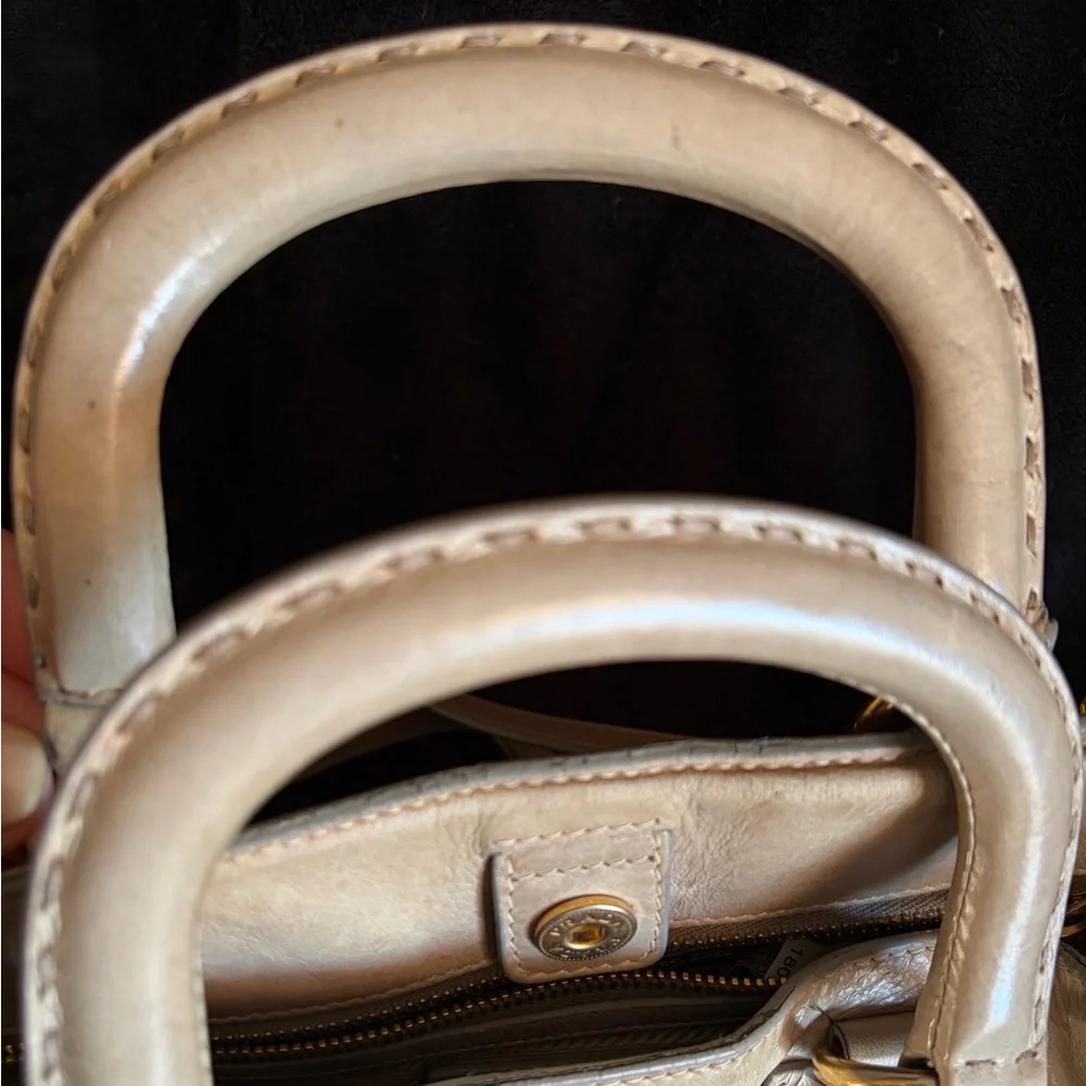 Prada Vitello Shine Leather Satchel with Shoulder Strap - Picture 15 of 16